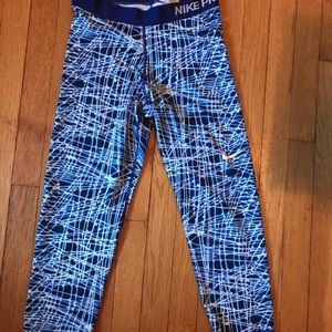 Nike workout capris